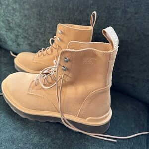 Brand New Tan Sorrel Ankle Boots - Size 8.5